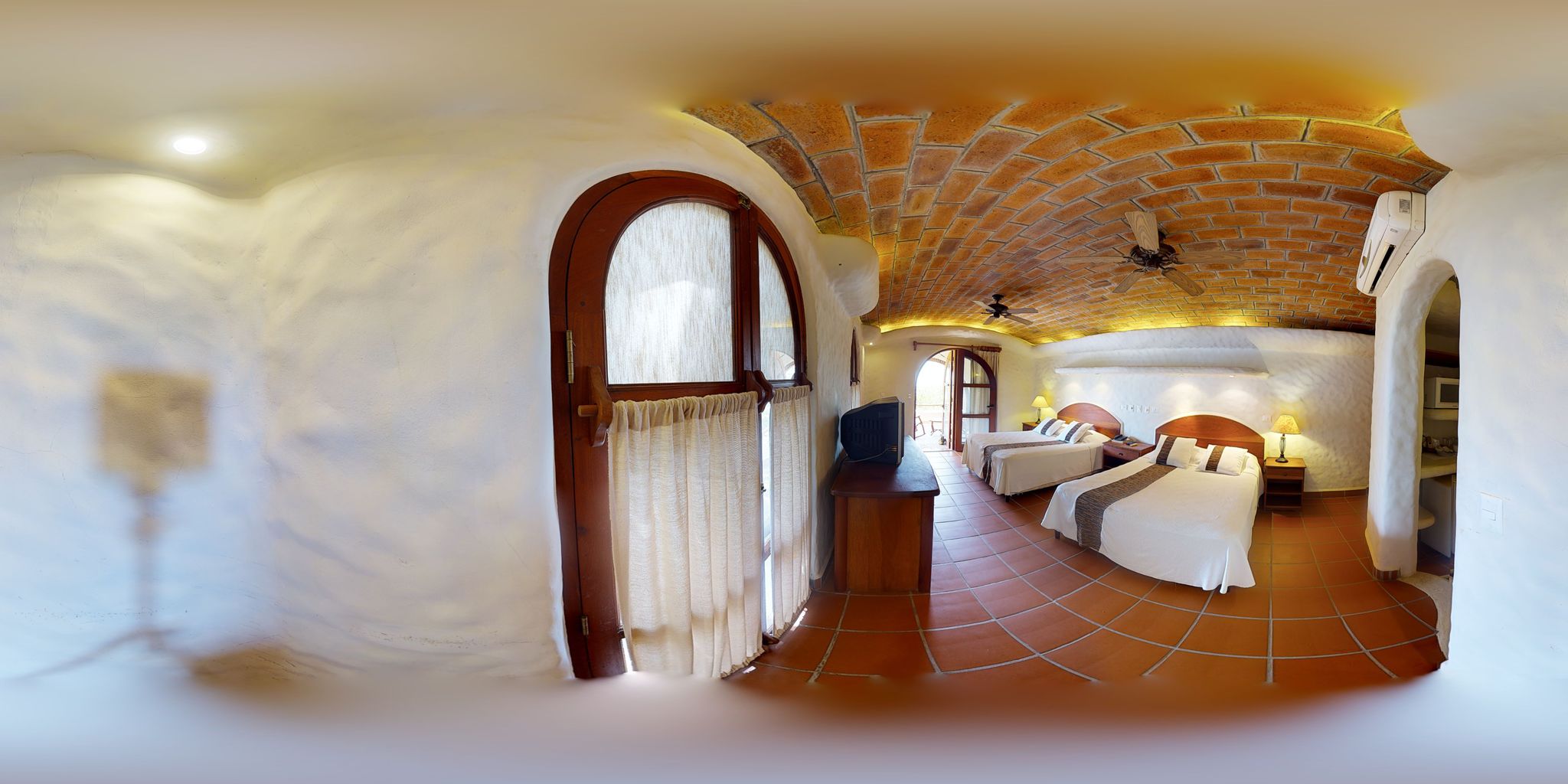 Vivez une expérience immersive à 360 degrés et découvrez les caractéristiques et équipements de ce logement.